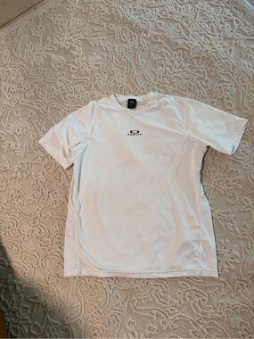 Oakley White Short Sleeve thick Crew T-Shirt with Center Logo